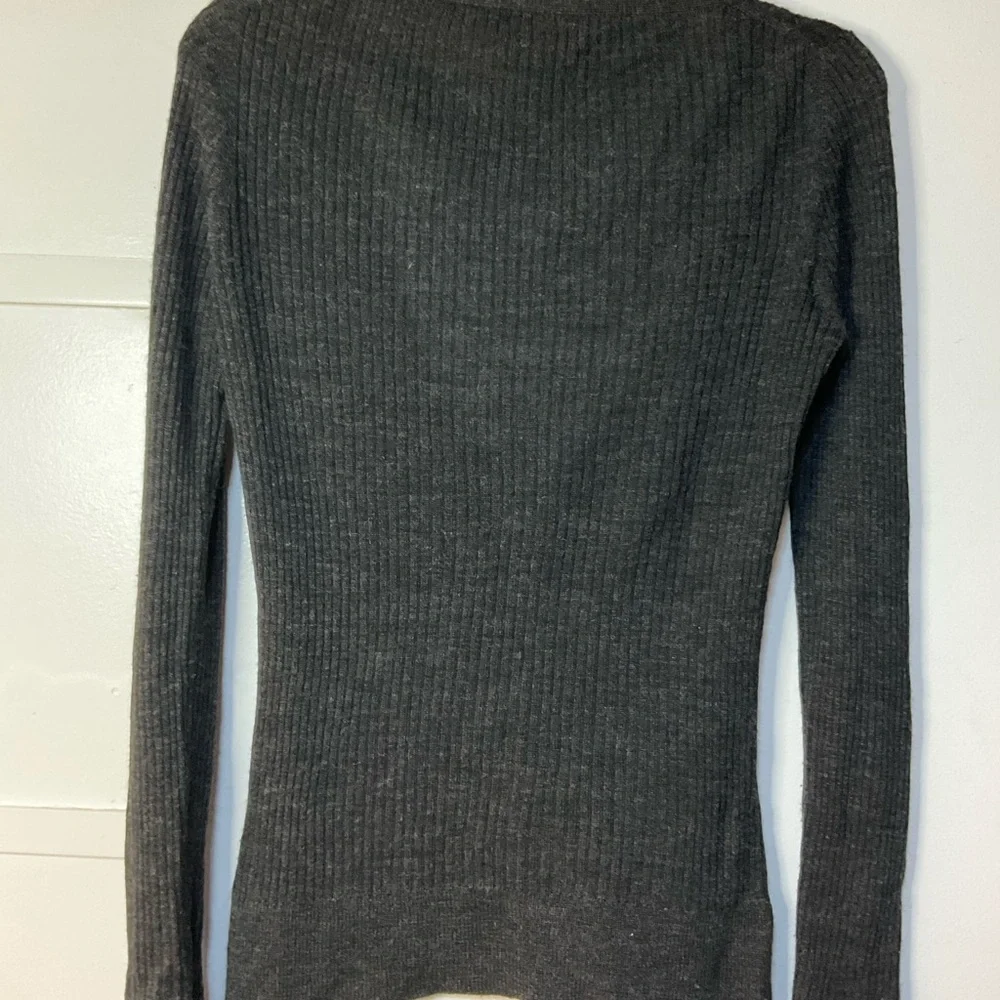 Grey Ribbed V-Neck Buttoned Women's Sweater - Picture 5 of 5